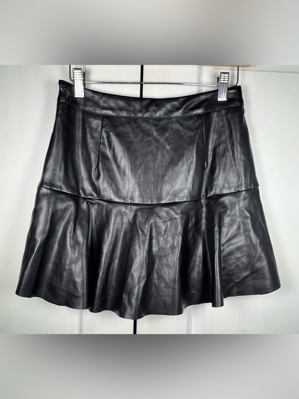 NWT NiMin Black Faux Leather Mini Skort Ruffled Faux Wrap Size Small - Picture 3 of 8